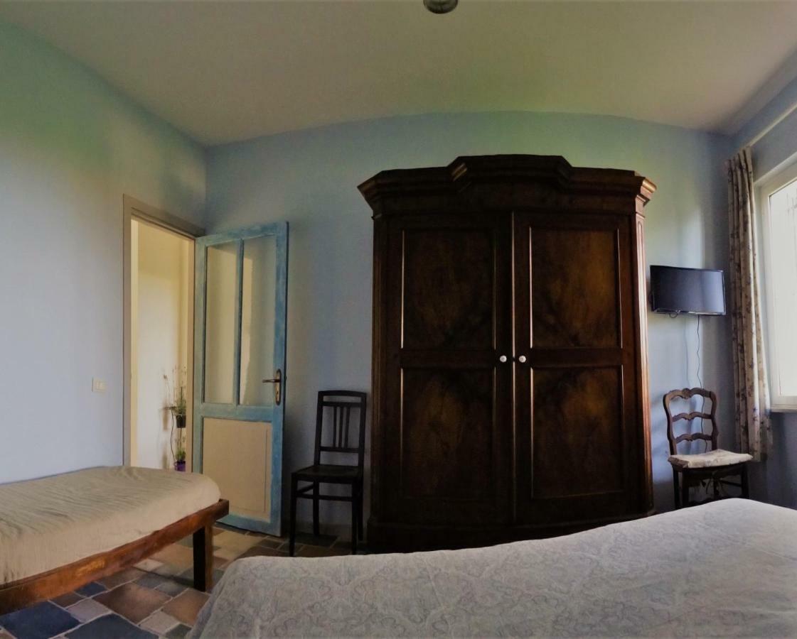 Bed & Blu Apartment Savona Bagian luar foto