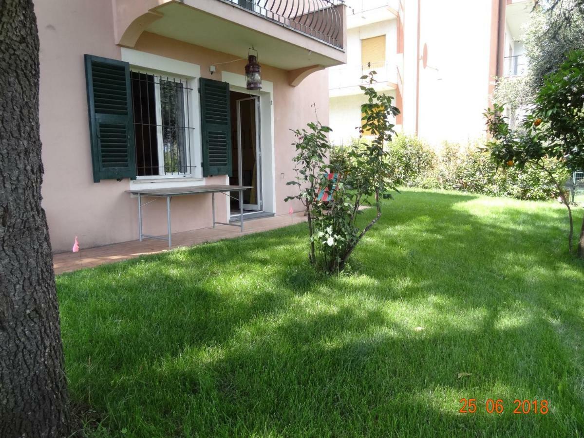 Bed & Blu Apartment Savona Bagian luar foto