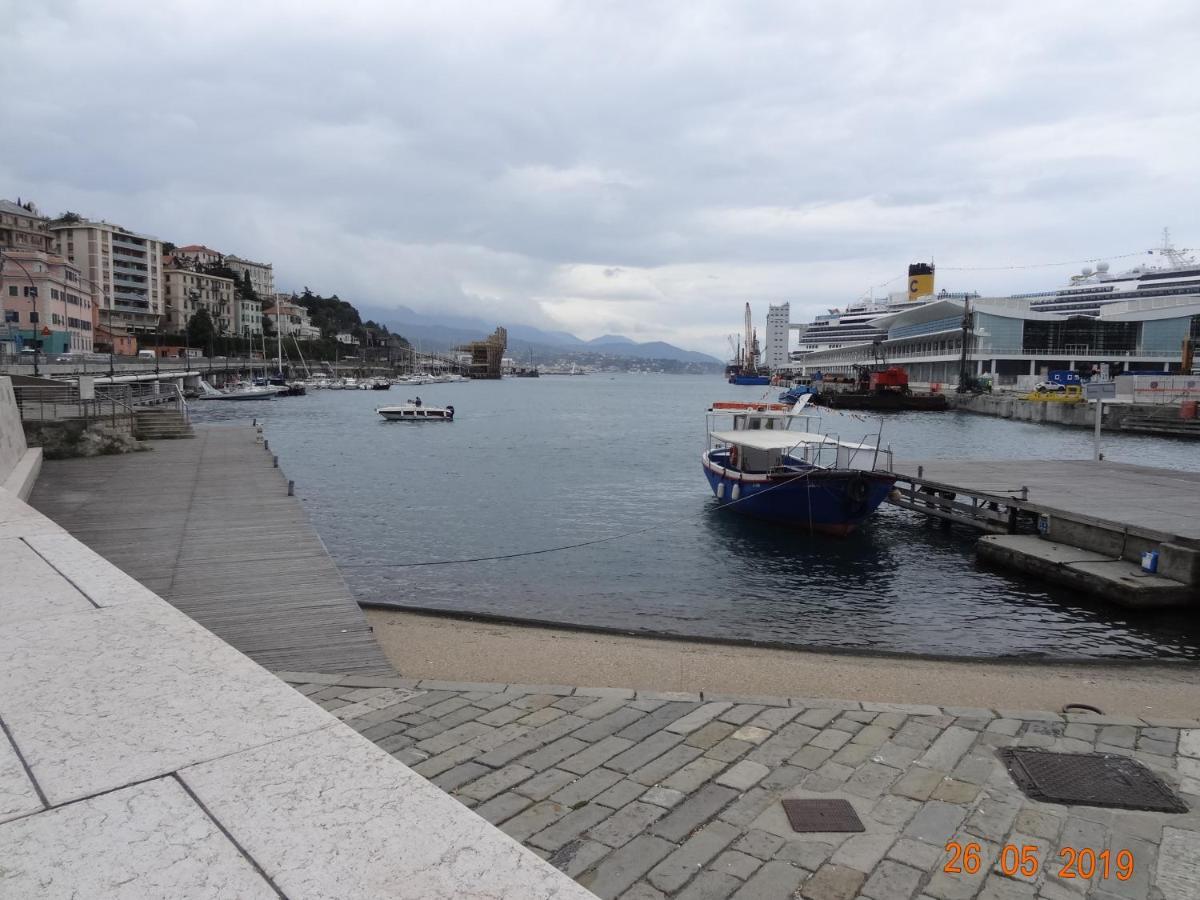 Bed & Blu Apartment Savona Bagian luar foto